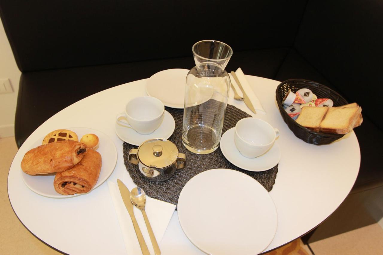 Art Atelier Risorgimento Guest House ローマ エクステリア 写真